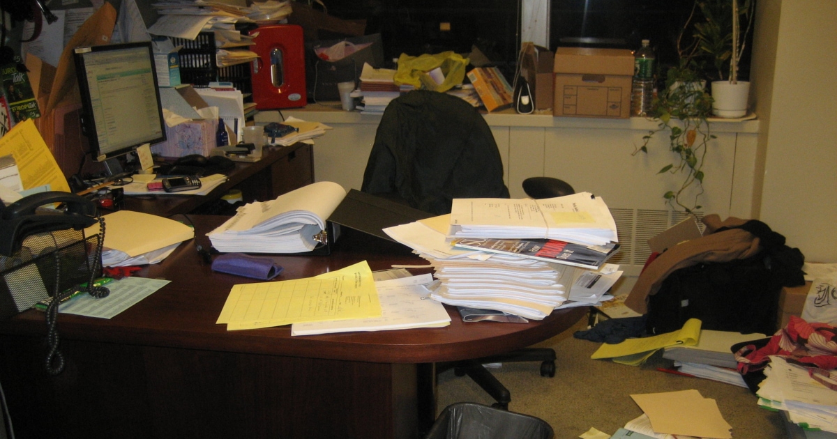 هل لديك مكتب فوضوي