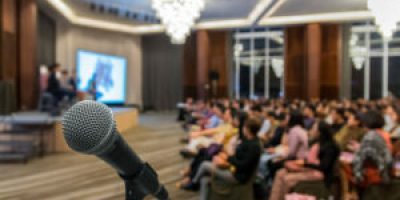 أساسيات التحدث أمام الجمهور